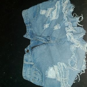 Medium ripped shorts